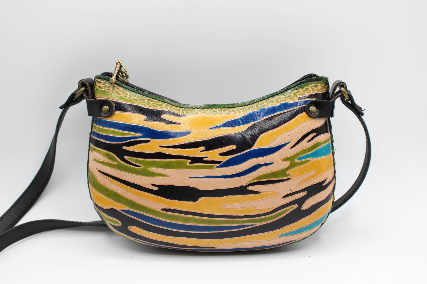Handmade leather stripe purse